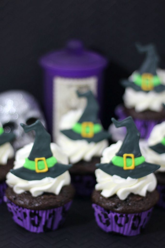How to Make Witch Hat Cupcakes: A Delicious and Spooktacular Recipe