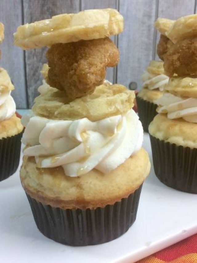 The Best Chicken and Waffle Cupcakes
