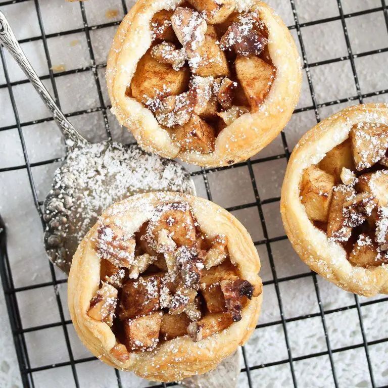 Cupcake Tin Recipes mini apple pies