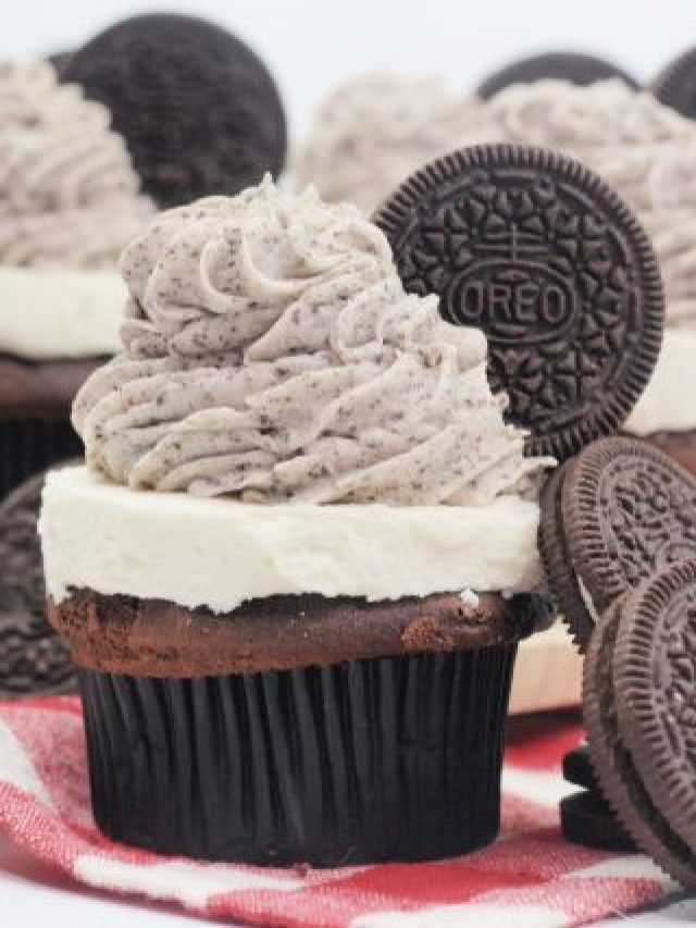 The Most Amazing Chocolate Oreo Cupcake Recipe