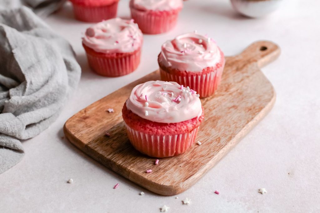 How to Make Cherry Kool-Aid Cupcakes