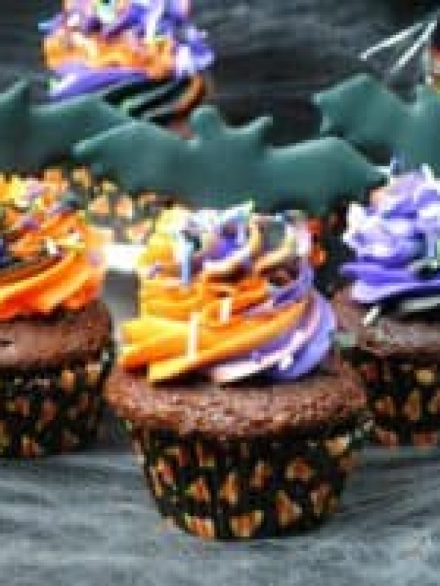 How To Make Bat Cupcake for Halloween Treats