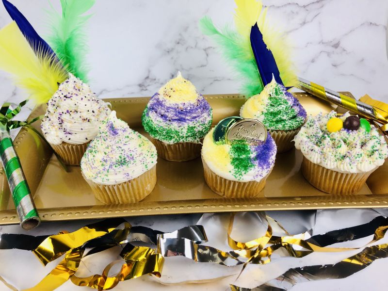 Celebrate Mardi Gras With The Best King Cake Cupcakes Recipe!