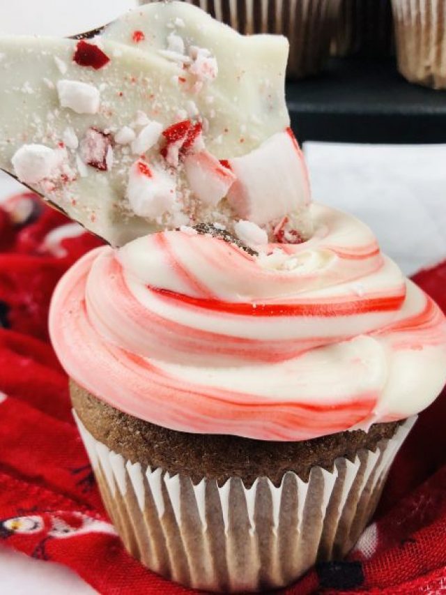 How to Make Chocolate Peppermint Bark Cupcakes
